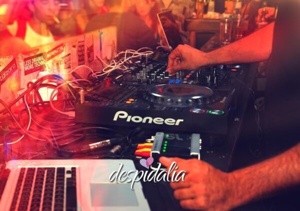 Addio al nubilato in discoteca di Barcellona