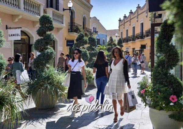 La Roca Village Outlets - Barcellona - Addio al Nubilato