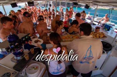 Festa in barca a Barcellona per addio al nubilato e celibato