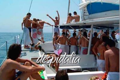 Boat party a Barcellona per addio al nubilato e celibato