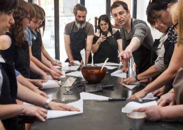 Laboratorio di caramelle a Barcellona per gruppi e addio al nubilato