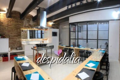 Laboratorio di paella a Barcellona per gruppi, addio al nubilato e celibato