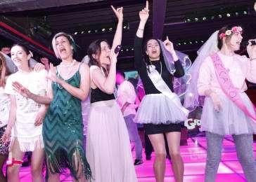 Cena spettacolo a Barcellona